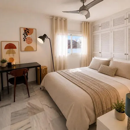 Luxury Golden Mile Townhouse Saltwater Pools, Walk To The Μαρμπέλλα
