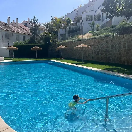 Luxury Golden Mile Townhouse Saltwater Pools, Walk To The *